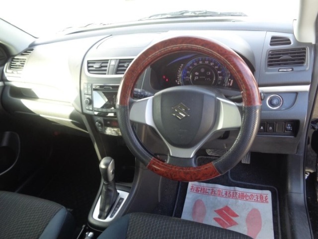 Suzuki SWIFT 2013 7002949-6