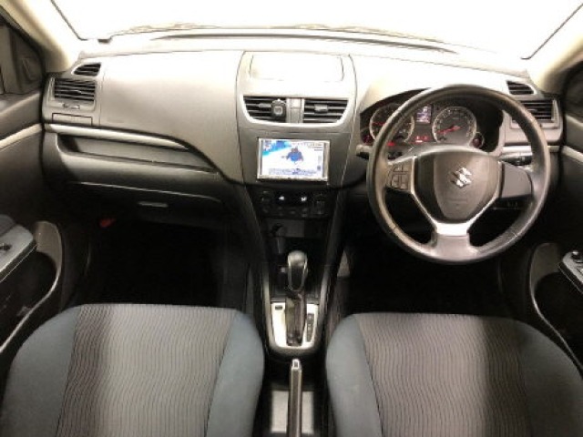 Suzuki SWIFT 2011 7002950-4