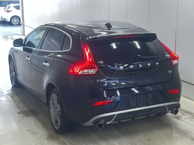 Volvo V40 2015 7015618-1