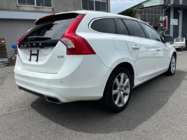 Volvo V60 2016 7016664-1
