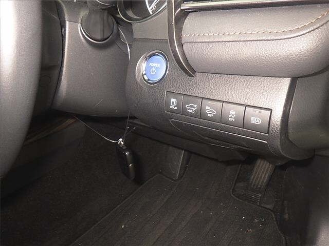 Daihatsu ALTIS 2019 7033550-8