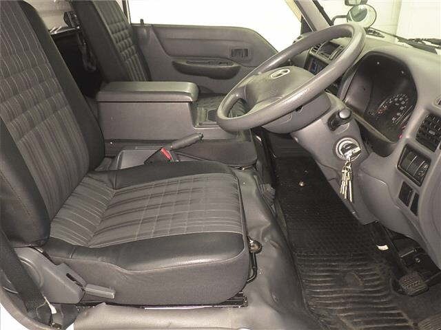 Mazda BONGO TRUCK 2018 7032001-5