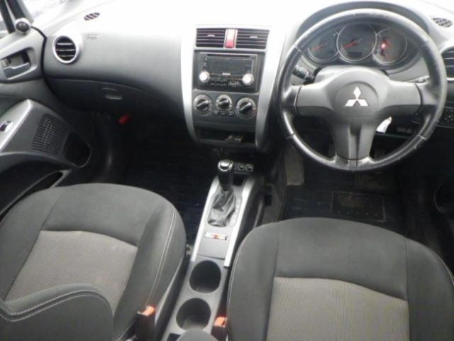 Mitsubishi COLT 2010 7031381-3