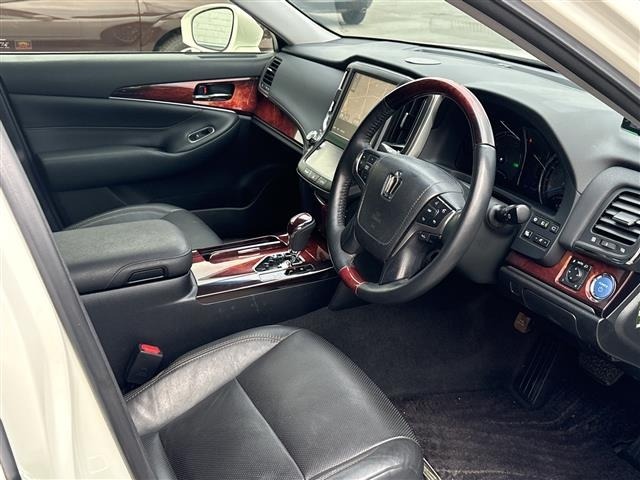 Toyota CROWN MAJESTA 2014 7029691-8