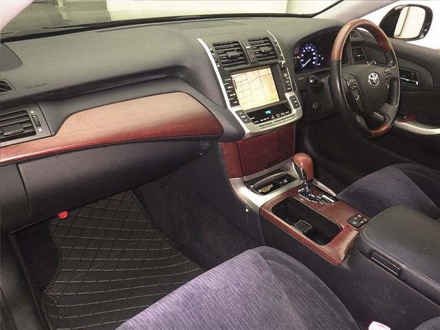 Toyota CROWN MAJESTA 2009 7029692-4