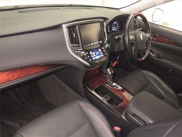 Toyota CROWN MAJESTA 2014 7029696-4