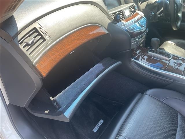 Nissan FUGA 2010 7026810-22