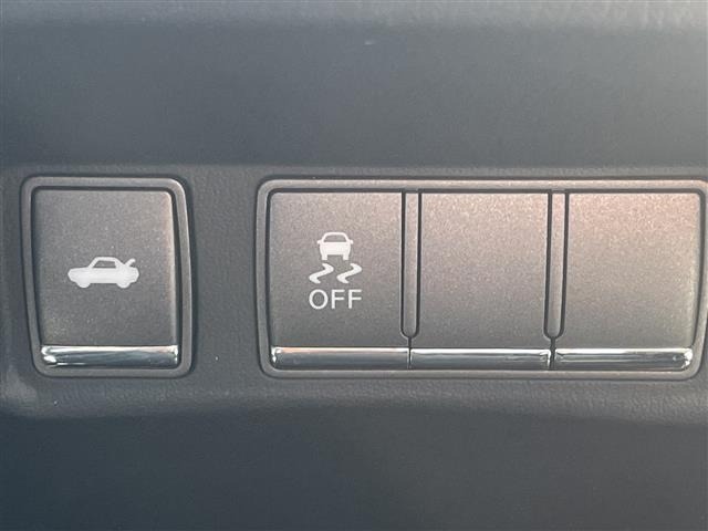 Nissan FUGA 2010 7026810-7
