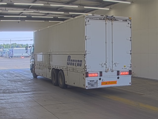 Isuzu GIGA 2011 7032402-1