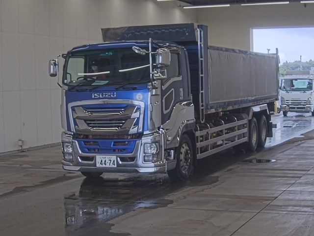 Isuzu GIGA 2016 7032418-0