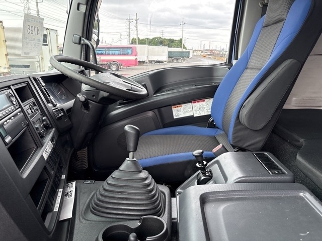 Isuzu GIGA 2016 7032418-5