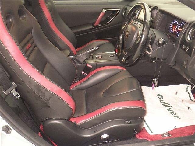 Nissan GT-R 2011 7024953-5