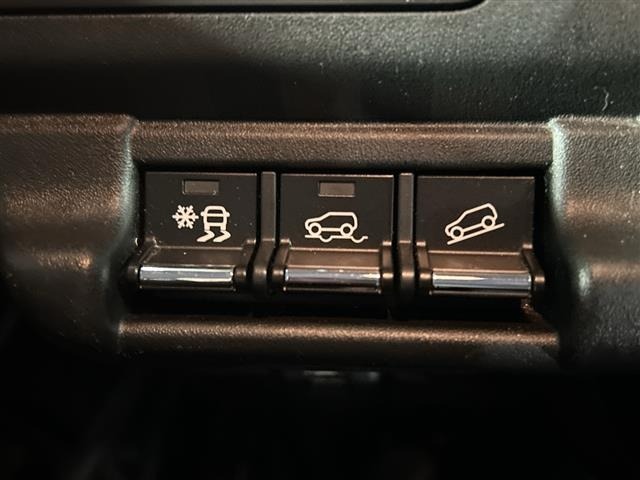Suzuki HUSTLER 2020 7033303-4