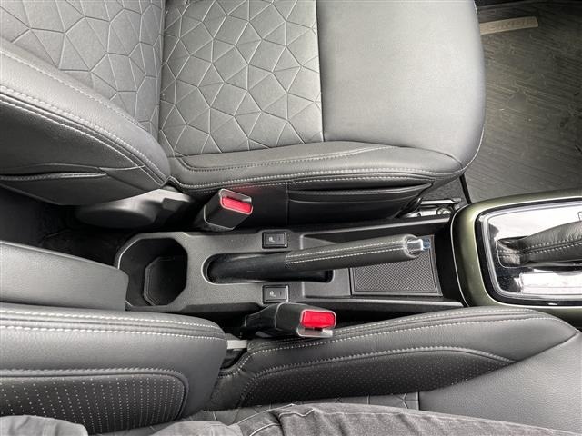 Suzuki IGNIS 2023 7033831-11