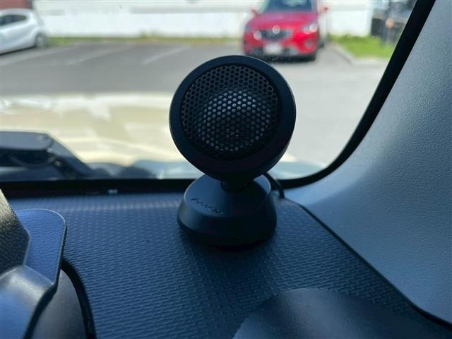 Suzuki JIMNY SIERRA 2021 7032405-4