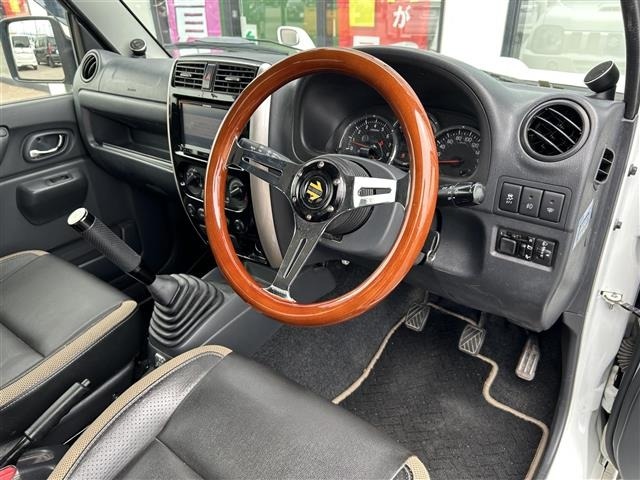 Suzuki JIMNY SIERRA 2015 7032484-8