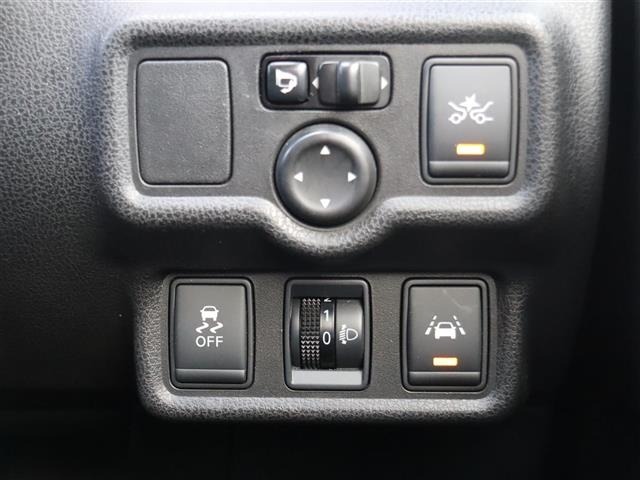 Nissan NOTE 2015 7025894-19
