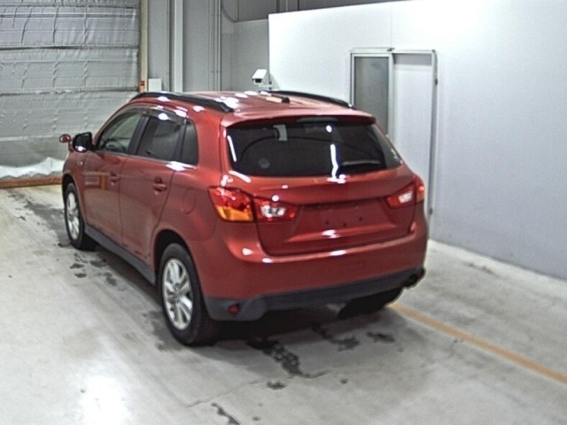 Mitsubishi RVR 2013 7025111-1