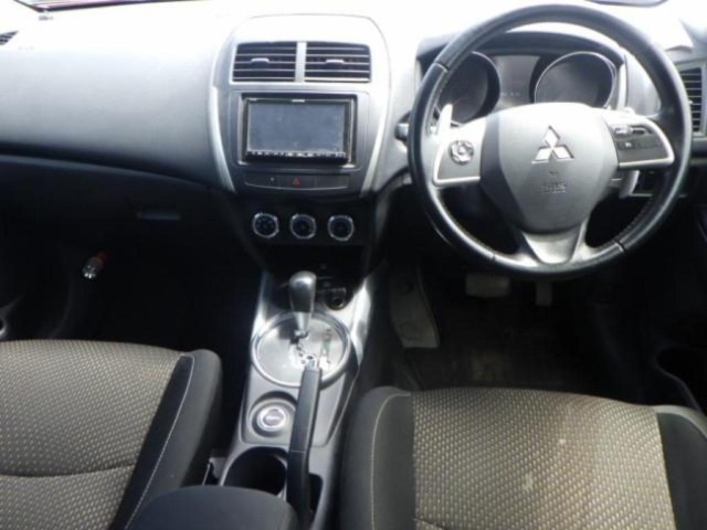 Mitsubishi RVR 2013 7025111-3