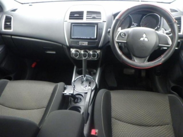 Mitsubishi RVR 2013 7025115-3