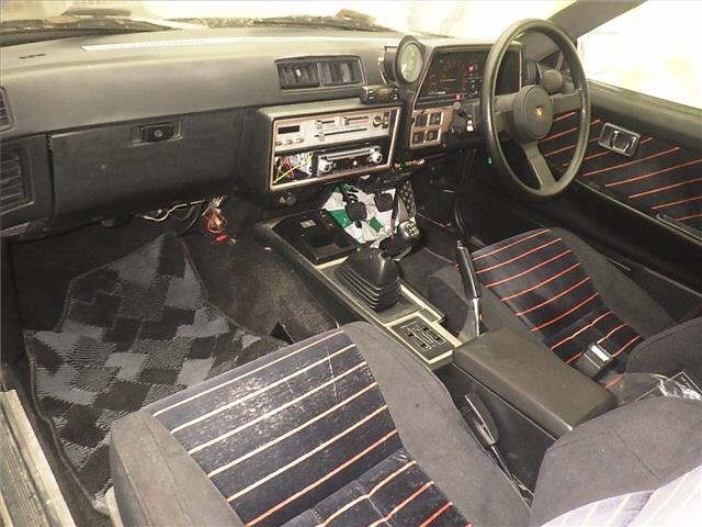 Nissan SKYLINE 1984 7025755-3