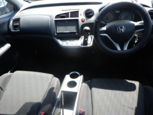 Honda STREAM 2010 7025024-3