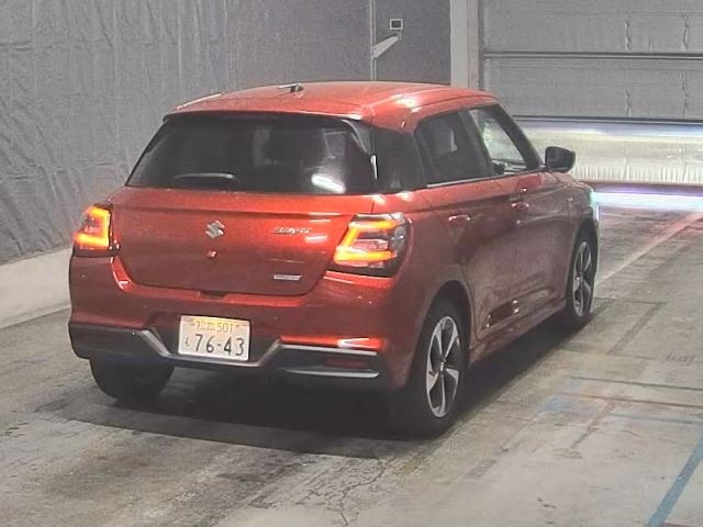 Suzuki SWIFT 2024 7033958-1