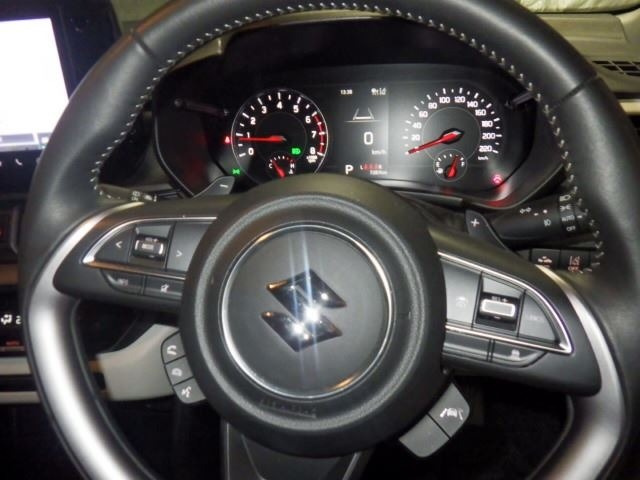 Suzuki SWIFT 2024 7033958-4