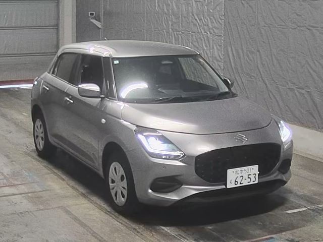 Suzuki SWIFT 2024 7033959-6