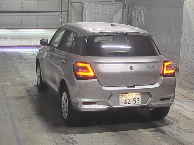 Suzuki SWIFT 2024 7033959-7