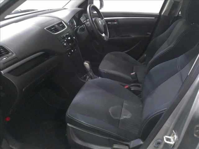 Suzuki SWIFT 2013 7033960-3