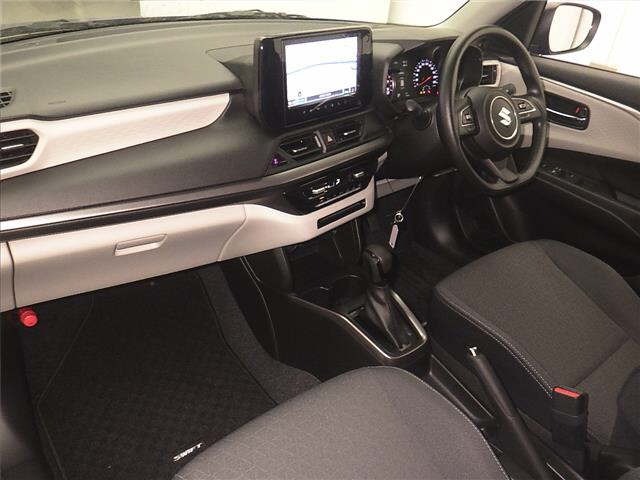 Suzuki SWIFT 2023 7033974-4