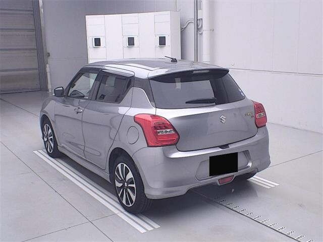 Suzuki SWIFT 2017 7033975-1