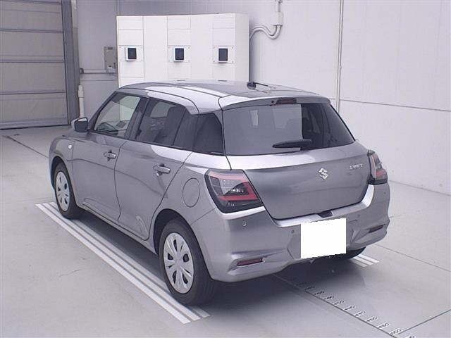 Suzuki SWIFT 2024 7033978-1
