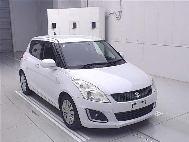 Suzuki SWIFT 2015 7033981-0