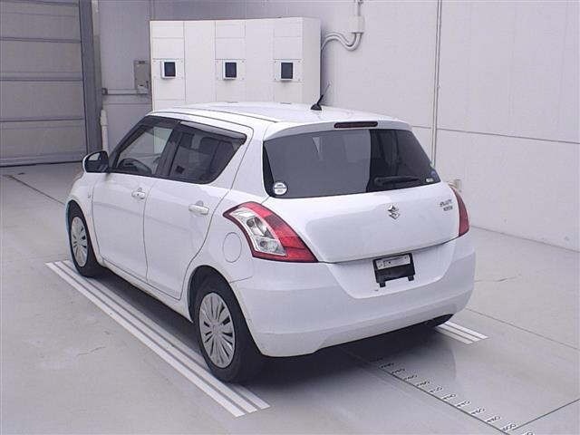 Suzuki SWIFT 2015 7033981-1
