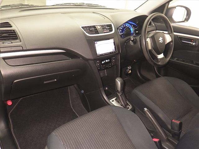 Suzuki SWIFT 2015 7033981-4