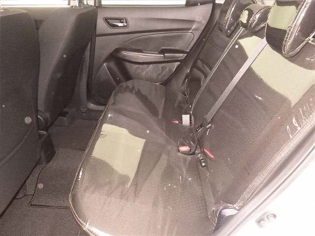 Suzuki SWIFT 2021 7033982-7