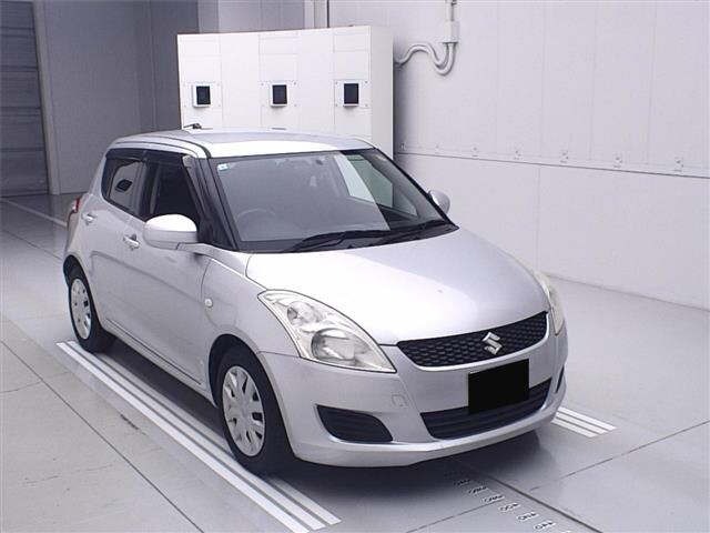 Suzuki SWIFT 2013 7033985-0