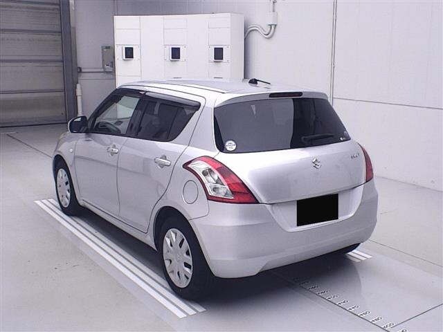Suzuki SWIFT 2013 7033985-1