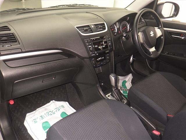 Suzuki SWIFT 2013 7033985-4