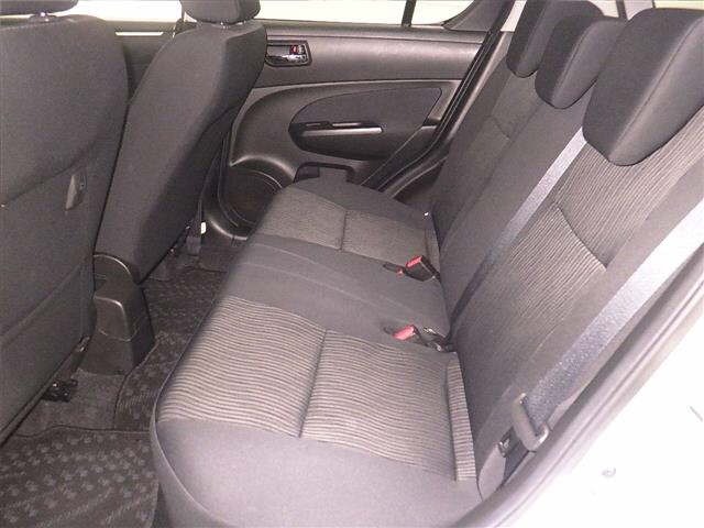 Suzuki SWIFT 2013 7033985-7