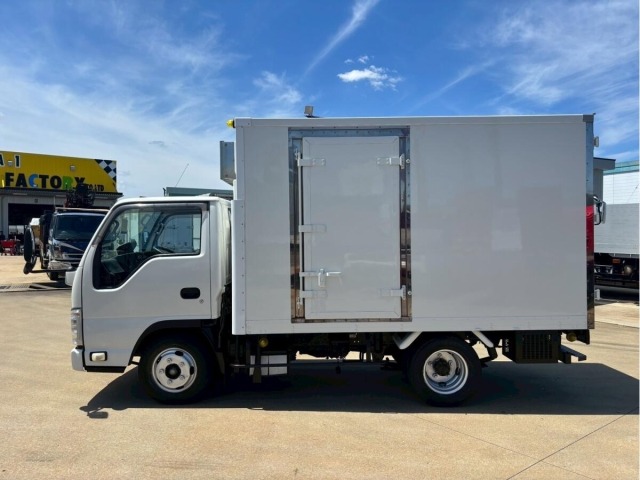 Mazda TITAN 2014 7031559-9