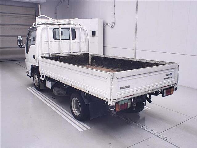 Mazda TITAN 2015 7031565-1
