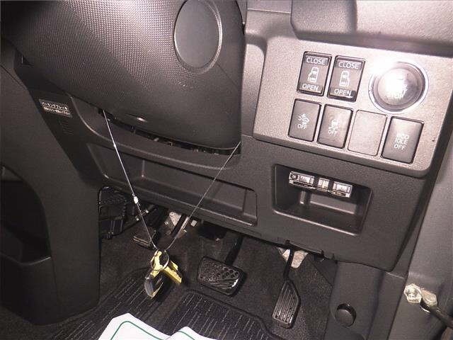 Daihatsu WAKE 2015 7032331-8