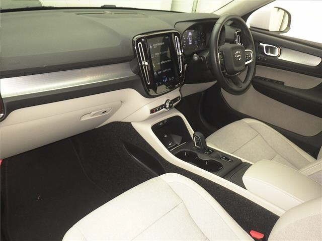 Volvo XC40 2020 7034163-4