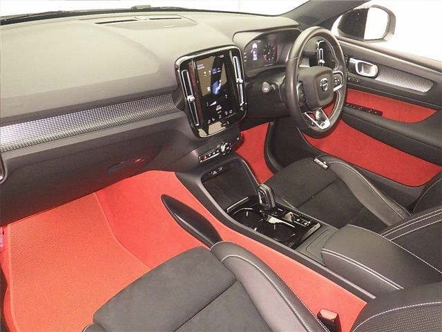Volvo XC40 2021 7034164-4