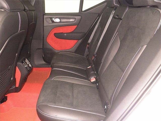 Volvo XC40 2021 7034164-7