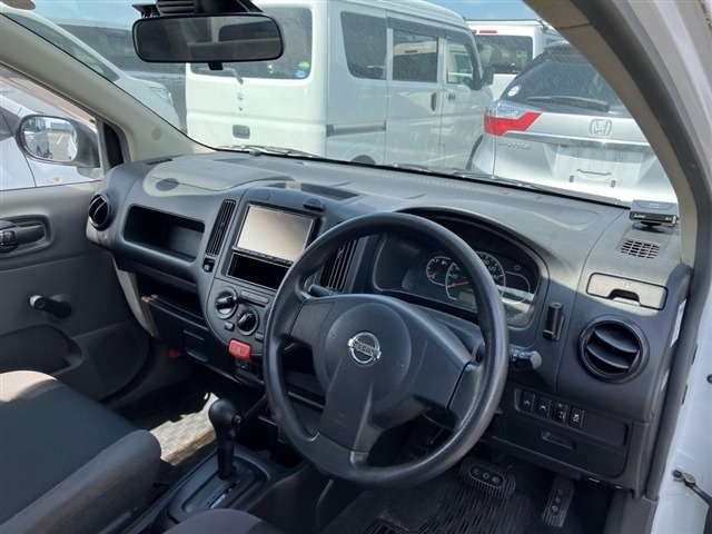 Nissan AD VAN 2018 7047684-3