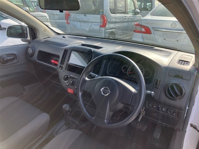 Nissan AD VAN 2021 7047761-3